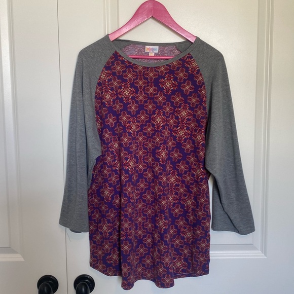 LuLaRoe Randy Tee - Picture 1 of 7